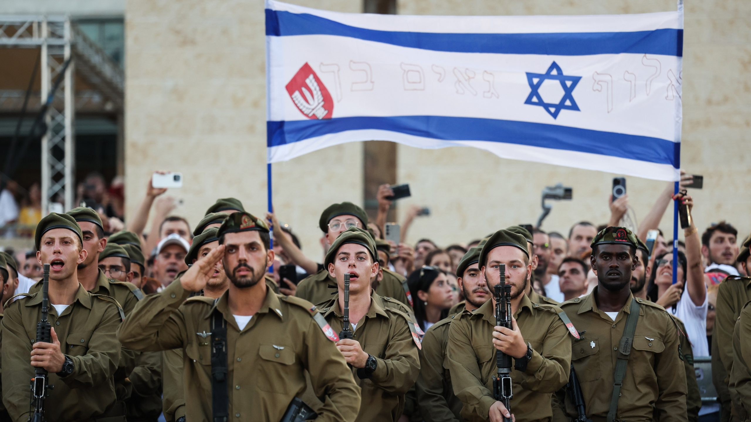 Izrael határozott többséggel döntött: ellenőrzés alá veszik a Gázai övezetet és legyőzik a Hamászt