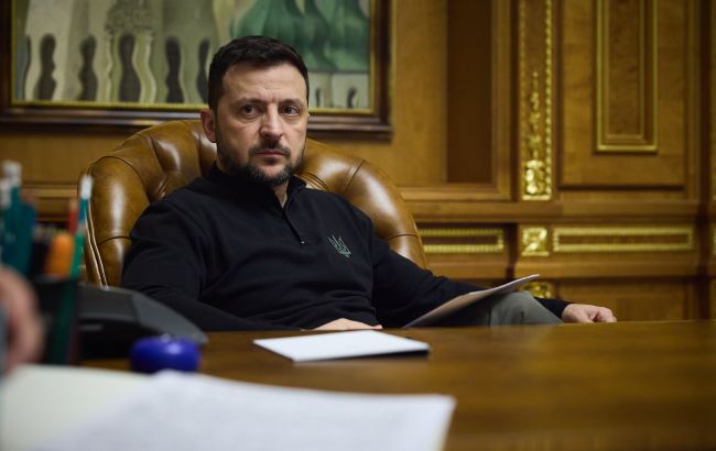 Zelenszkij tábornokokkal egyeztetett a keleti front helyzetéről